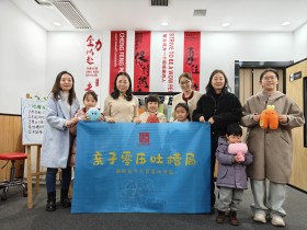 ��������˵��������ѹ�²۾��׳�������Ļ ..